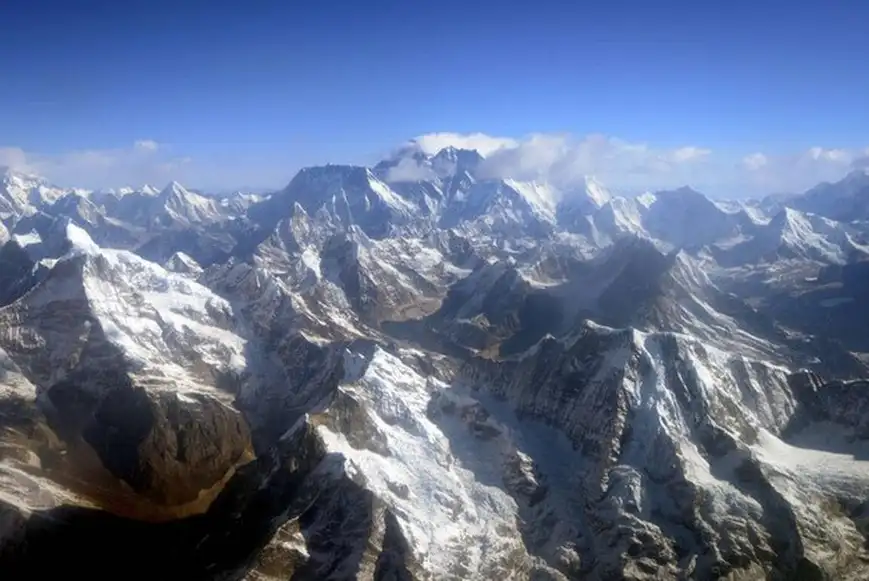 ou se trouve l everest