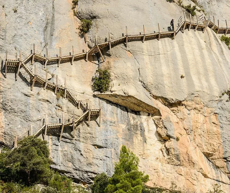 Passerelles de Montfalco : Informations, Randonnées et Guide Pratique